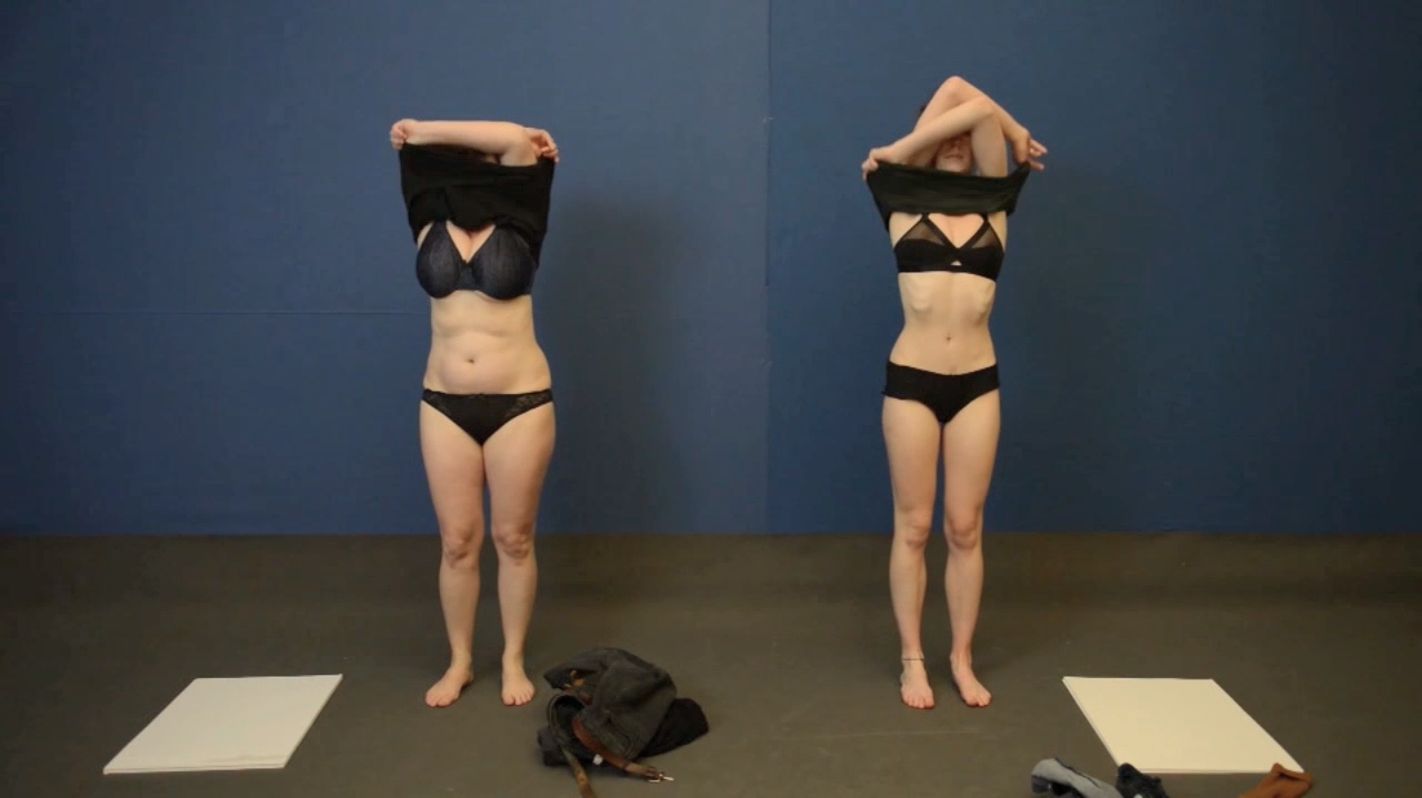 Juliette et Mathilde, nudité